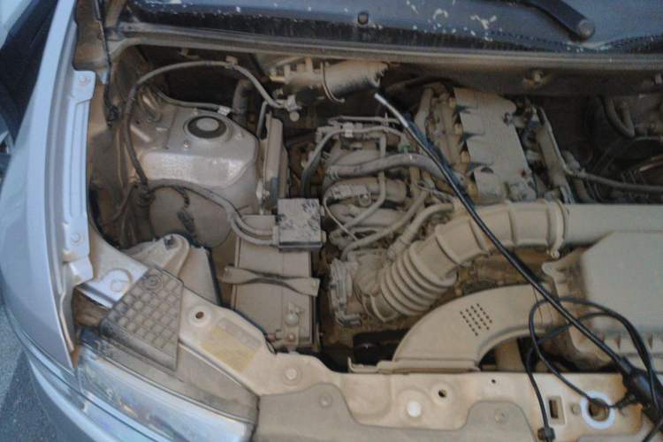 Used Wuling Hongguang V 2022 1.5L Jingqu Edition Electric-Assist LAR Engine Bay Right