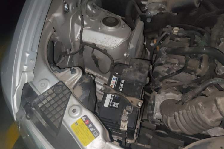 Used Wuling Hongguang V 2022 1.5L Jingqu Edition Electric-Assist LAR Engine Bay Right
