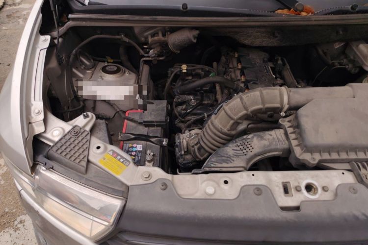 Used Wuling Hongguang V 2022 1.5L Jingqu Version Hydraulic Power Steering LAR Engine Bay Right