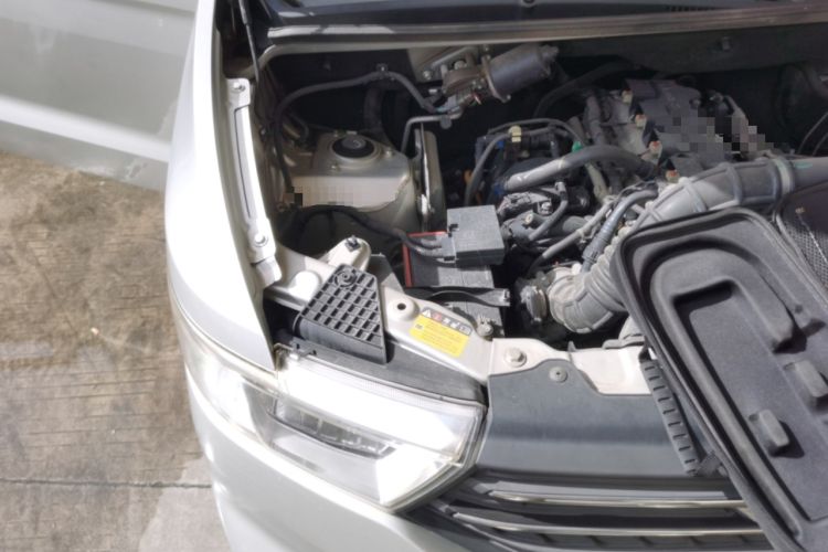 Used Wuling Hongguang V 2022 1.5L Enjoy Edition Electric-Powered LAR Engine Bay Right
