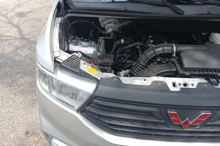Used Wuling Hongguang V 2022 1.5L Jingqu Edition Electric-Assist LAR Engine Bay Right