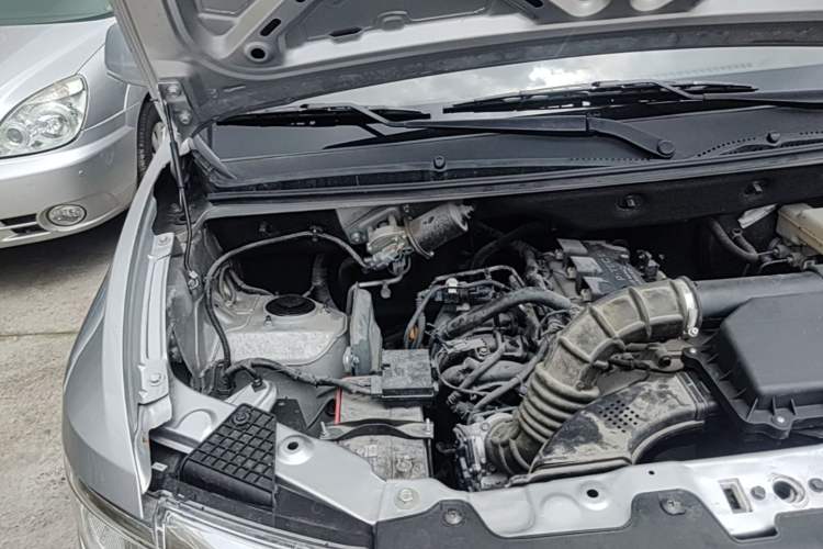 Used Wuling Hongguang V 2022 1.5L Enjoy Edition Electric-Powered LAR Engine Bay Right