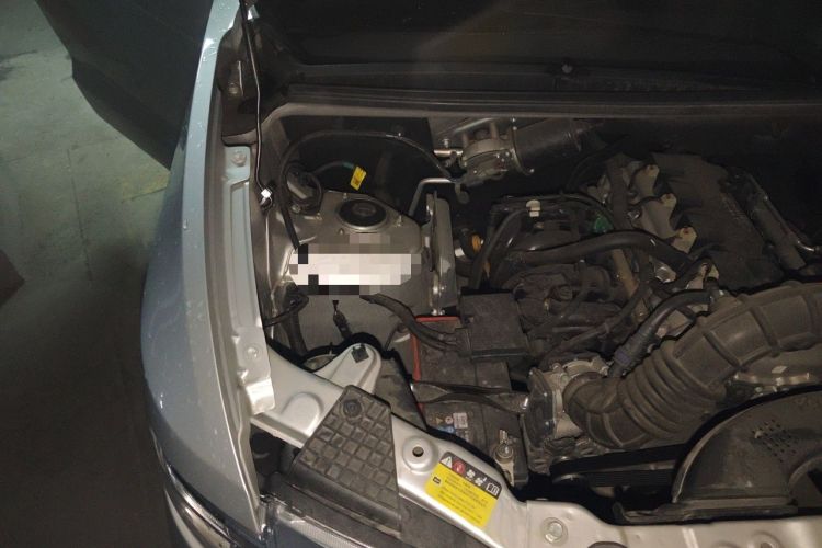 Used Wuling Hongguang V 2022 1.5L Enjoy Edition Electric-Powered LAR Engine Bay Right