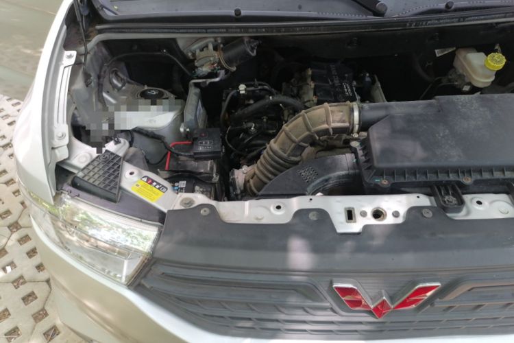 Used Wuling Hongguang V 2022 1.5L Jingqu Version Hydraulic Power Steering LAR Engine Bay Right