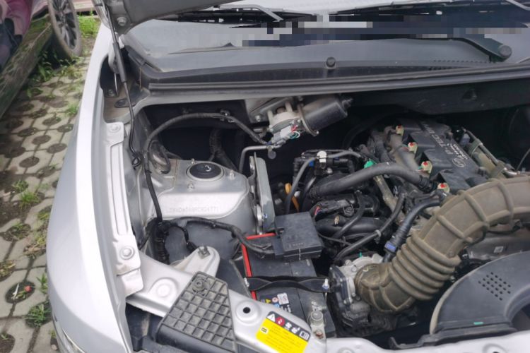 Used Wuling Hongguang V 2022 1.5L Enjoy Edition Electric-Powered LAR Engine Bay Right