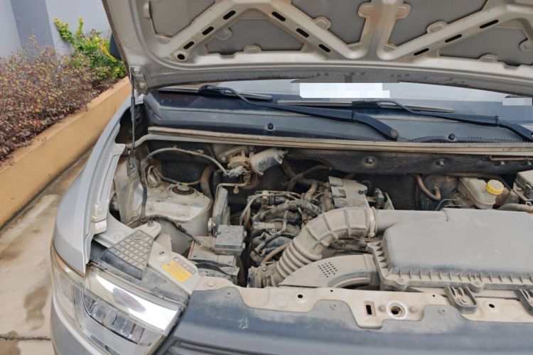 Used Wuling Hongguang V 2022 1.5L Jingqu Version Hydraulic Power Steering LAR Engine Bay Right