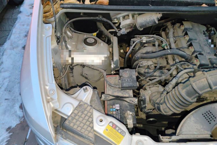 Used Wuling Hongguang V 2022 1.5L Jingqu Version Hydraulic Power Steering LAR Engine Bay Right