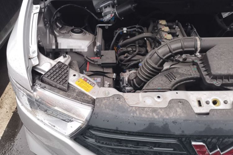 Used Wuling Hongguang V 2022 1.5L Jingqu Edition Electric-Assist LAR Engine Bay Right