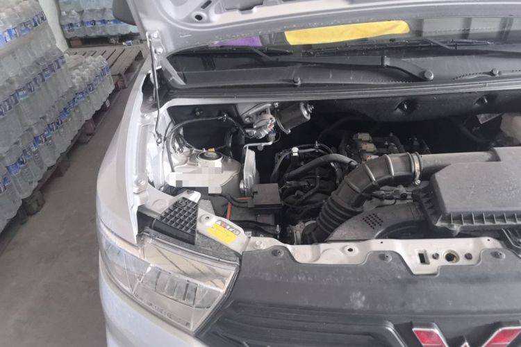 Used Wuling Hongguang V 2022 1.5L Jingqu Edition Electric-Assist LAR Engine Bay Right