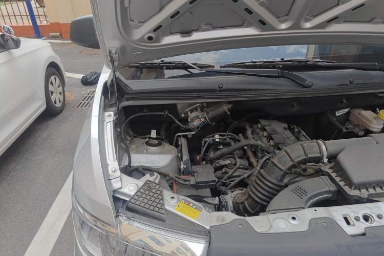 Used Wuling Hongguang V 2022 1.5L Jingqu Edition Electric-Assist LAR Engine Bay Right
