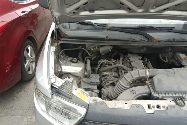 Used Wuling Hongguang V 2022 1.5L Jingqu Edition Electric-Assist LAR Engine Bay Right