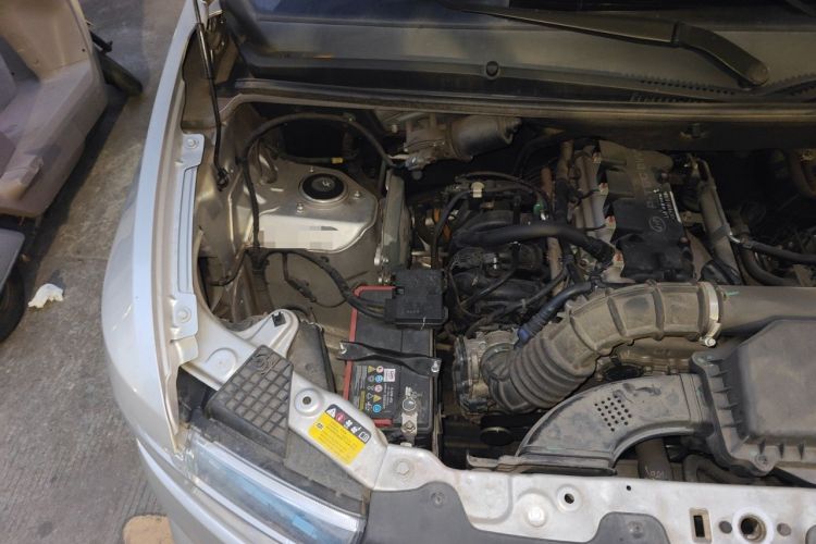 Used Wuling Hongguang V 2022 1.5L Enjoy Edition Hydraulic Power Steering LAR Engine Bay Right
