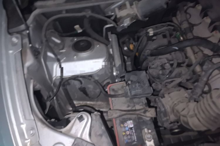 Used Wuling Hongguang V 2022 1.5L Jingqu Version Hydraulic Power Steering LAR Engine Bay Right