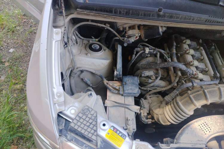 Used Wuling Hongguang V 2022 1.5L Enjoy Edition Electric-Powered LAR Engine Bay Right