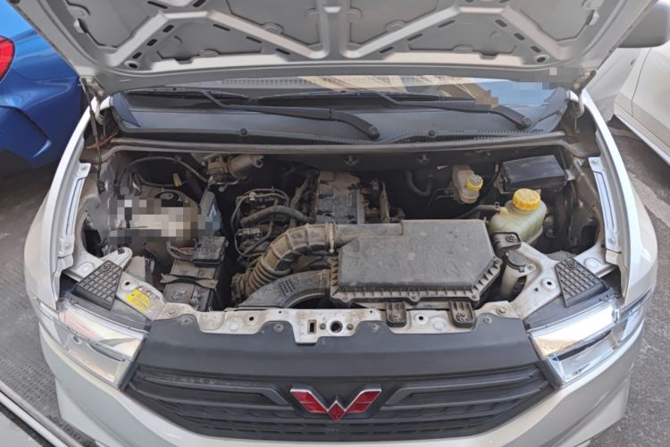 Used Wuling Hongguang V 2022 1.5L Jingqu Edition Electric-Assist LAR Engine Bay