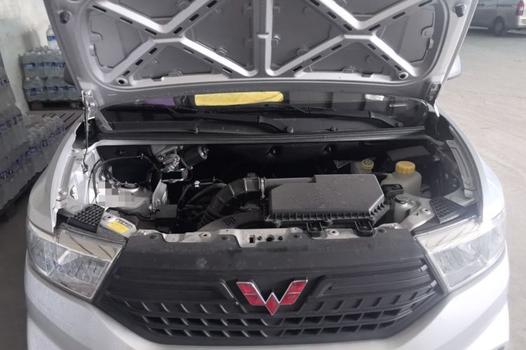 Used Wuling Hongguang V 2022 1.5L Jingqu Edition Electric-Assist LAR Engine Bay