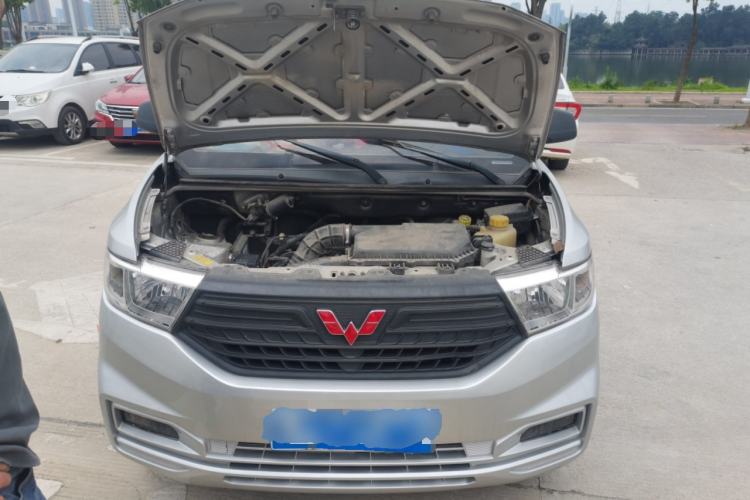 Used Wuling Hongguang V 2022 1.5L Jingqu Version Hydraulic Power Steering LAR Engine Bay