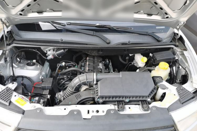 Used Wuling Hongguang V 2022 1.5L Jingqu Version Hydraulic Power Steering LAR Engine Bay