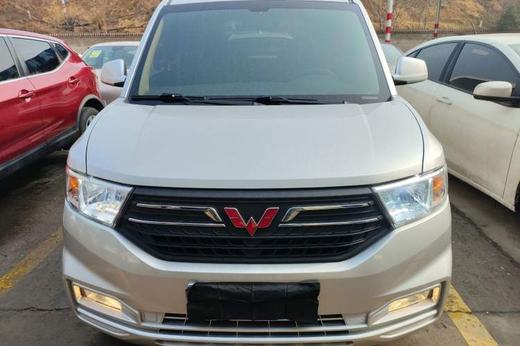 Used Wuling Hongguang V 2022 1.5L Enjoy Edition Electric-Powered LAR Exterior 1