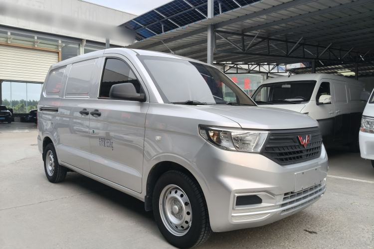 Used Wuling Hongguang V 2022 1.5L Jingqu Edition Enclosed-Window Vehicle with Hydraulic Power Steering LAR Exterior 1