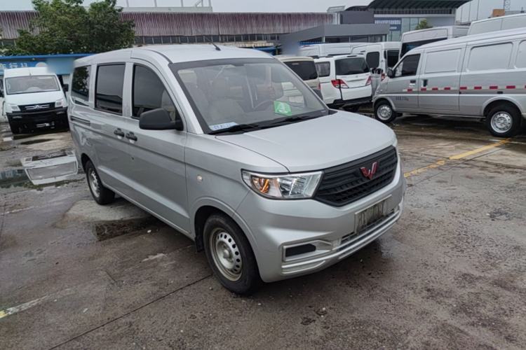 Used Wuling Hongguang V 2022 1.5L Jingqu Edition Electric-Assist LAR Exterior 1