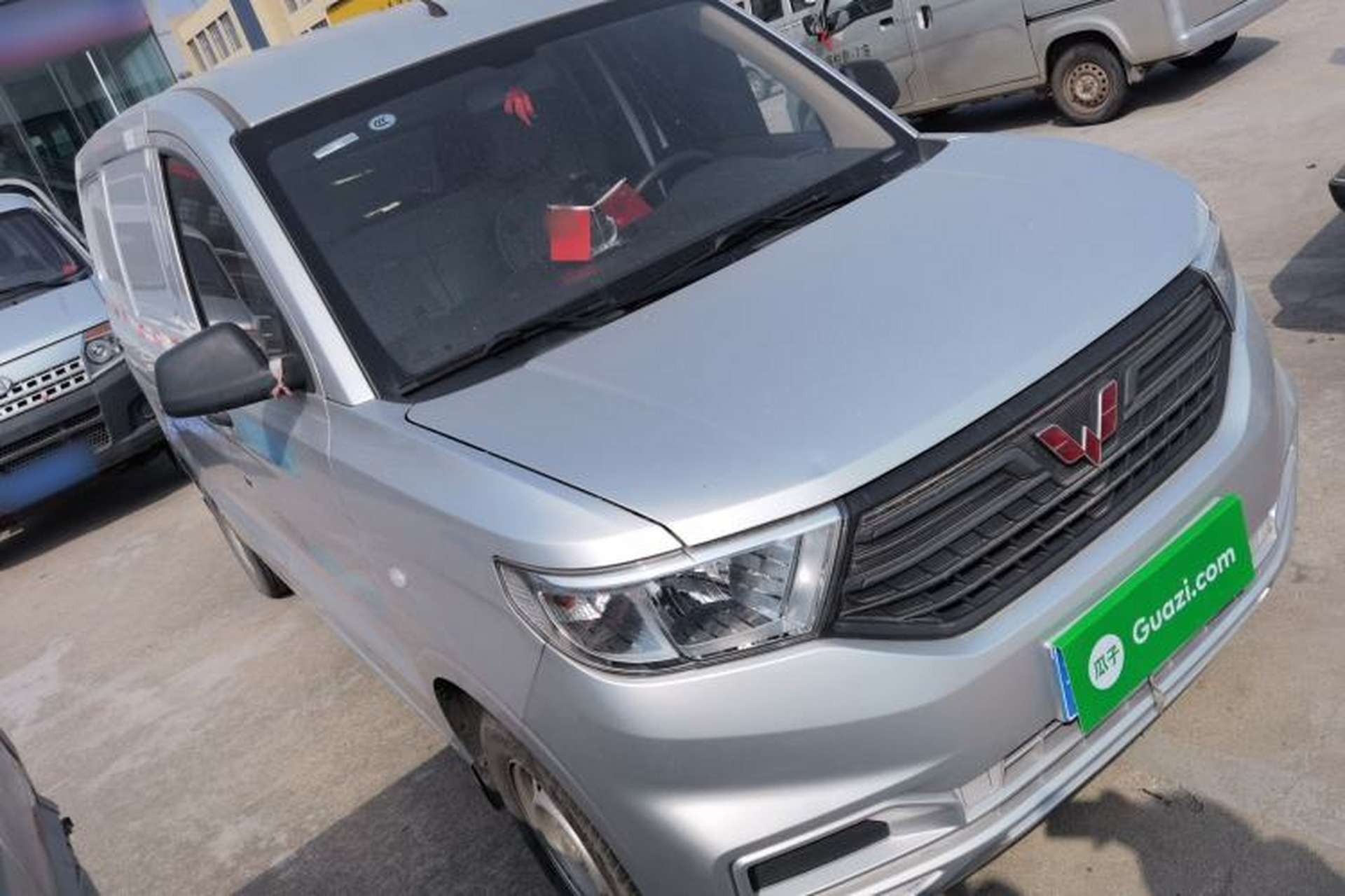 Used Wuling Hongguang V 2022 1.5L Jingqu Edition Enclosed-Window Vehicle with Electric Power Steering LAR Exterior 1