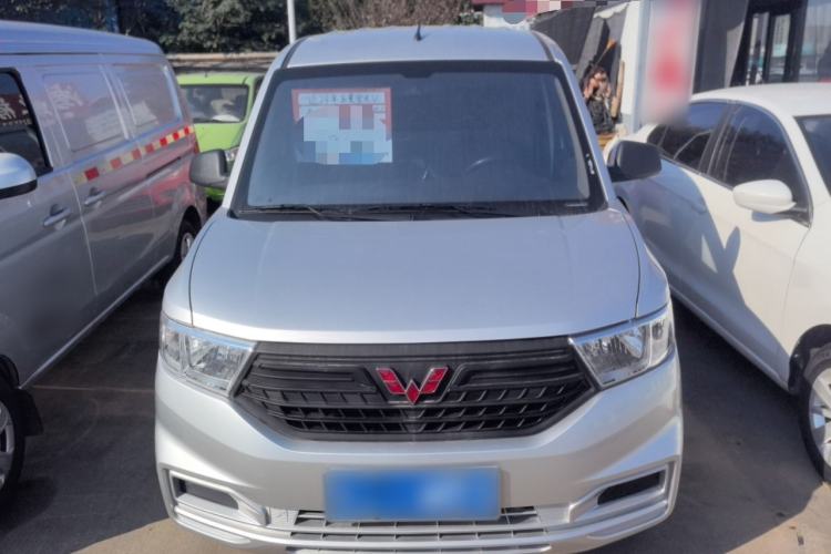 Used Wuling Hongguang V 2022 1.5L Jingqu Edition Enclosed-Window Vehicle with Hydraulic Power Steering LAR Exterior 1