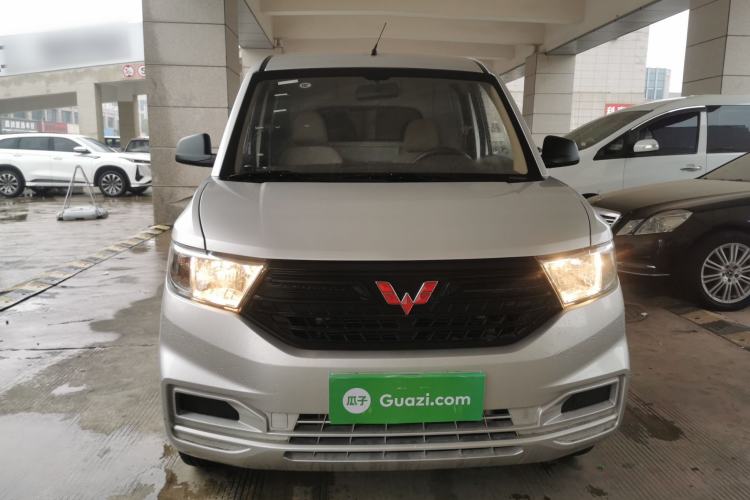 Used Wuling Hongguang V 2022 1.5L Jingqu Edition Enclosed-Window Vehicle with Electric Power Steering LAR Exterior 1