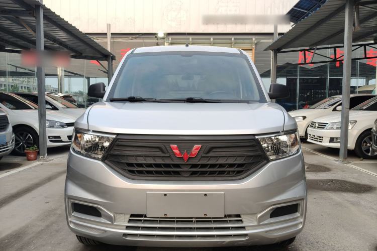 Used Wuling Hongguang V 2022 1.5L Jingqu Edition Enclosed-Window Vehicle with Hydraulic Power Steering LAR Exterior 2