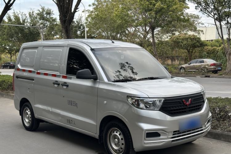 Used Wuling Hongguang V 2022 1.5L Jingqu Edition Enclosed-Window Vehicle with Electric Power Steering LAR Exterior 2