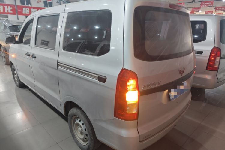 Used Wuling Hongguang V 2022 1.5L Jingqu Version Hydraulic Power Steering LAR Exterior 2