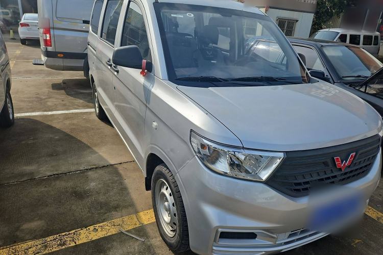 Used Wuling Hongguang V 2022 1.5L Jingqu Edition Electric-Assist LAR Exterior 2