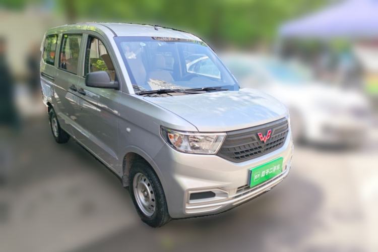 Used Wuling Hongguang V 2022 1.5L Jingqu Version Hydraulic Power Steering LAR Exterior 2
