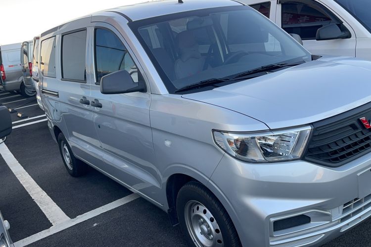 Used Wuling Hongguang V 2022 1.5L Jingqu Edition Electric-Assist LAR Exterior 2