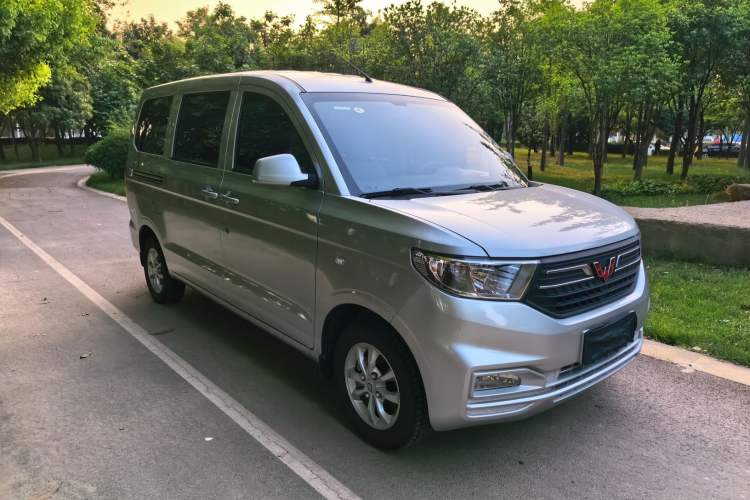 Used Wuling Hongguang V 2022 1.5L Enjoy Edition Hydraulic Power Steering LAR Exterior 2