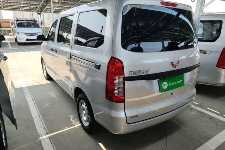 Used Wuling Hongguang V 2022 1.5L Jingqu Edition Electric-Assist LAR Exterior 2