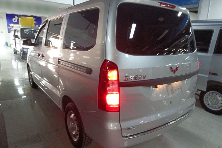 Used Wuling Hongguang V 2022 1.5L Jingqu Edition Electric-Assist LAR Exterior 2