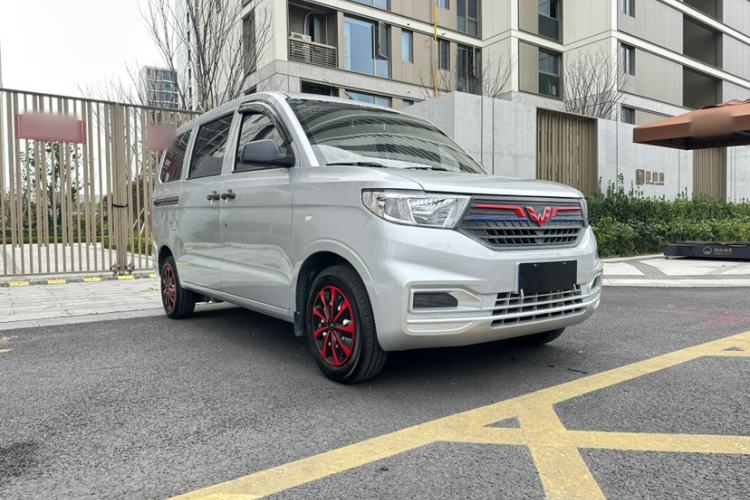 Used Wuling Hongguang V 2022 1.5L Jingqu Edition Electric-Assist LAR Exterior 3