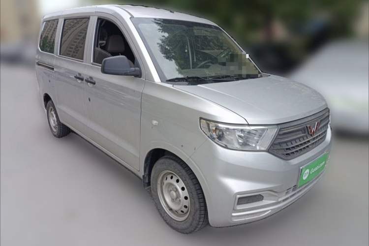 Used Wuling Hongguang V 2022 1.5L Jingqu Edition Electric-Assist LAR Exterior 3