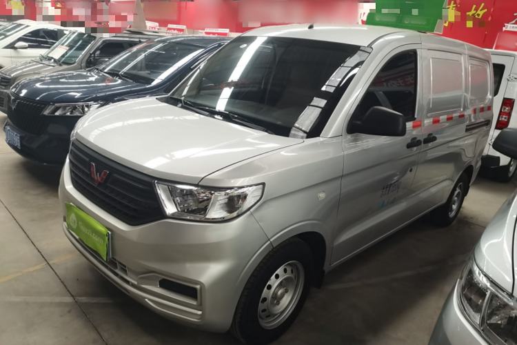 Used Wuling Hongguang V 2022 1.5L Jingqu Edition Enclosed-Window Vehicle with Hydraulic Power Steering LAR Exterior 3