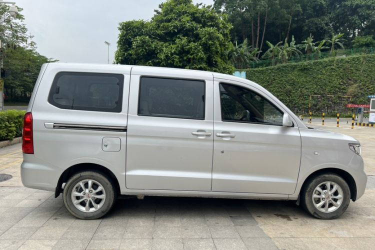 Used Wuling Hongguang V 2022 1.5L Enjoy Edition Electric-Powered LAR Exterior 3