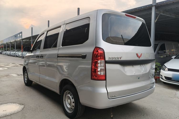 Used Wuling Hongguang V 2022 1.5L Jingqu Version Hydraulic Power Steering LAR Exterior 3