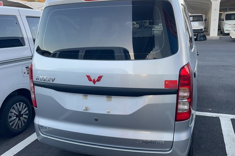 Used Wuling Hongguang V 2022 1.5L Jingqu Edition Electric-Assist LAR Exterior 4