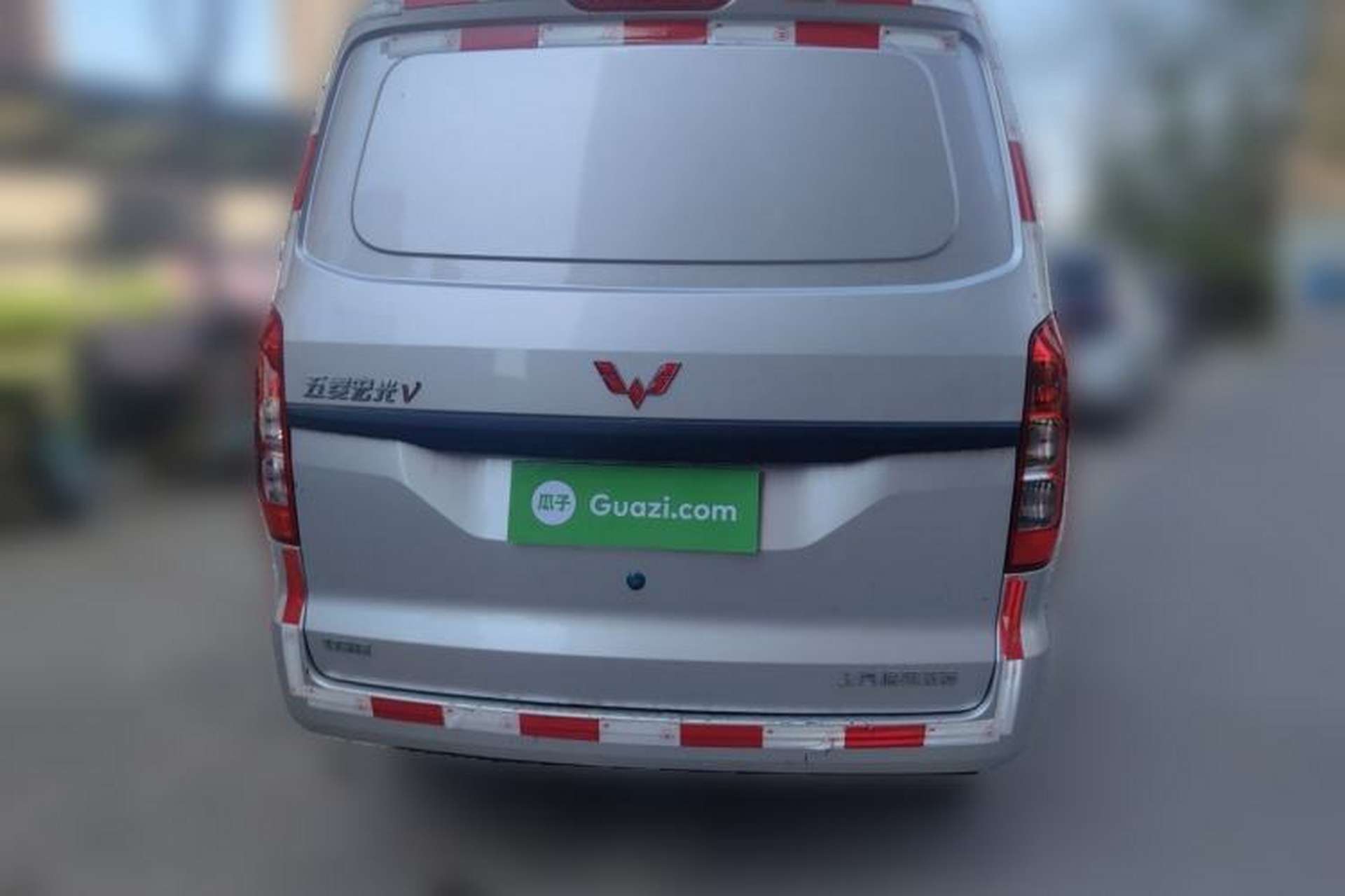 Used Wuling Hongguang V 2022 1.5L Jingqu Edition Enclosed-Window Vehicle with Electric Power Steering LAR Exterior 4