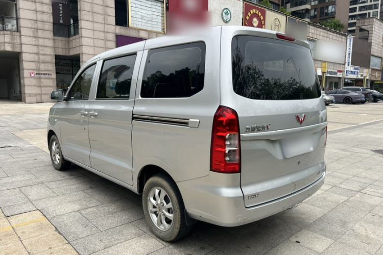 Used Wuling Hongguang V 2022 1.5L Enjoy Edition Electric-Powered LAR Exterior 4