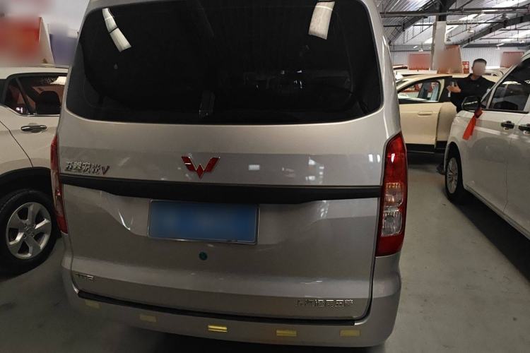 Used Wuling Hongguang V 2022 1.5L Jingqu Edition Electric-Assist LAR Exterior 4