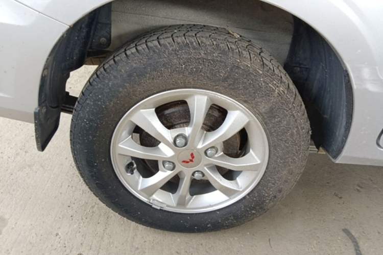 Used Wuling Hongguang V 2022 1.5L Enjoy Edition Electric-Powered LAR Exterior 5