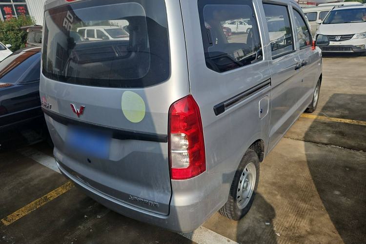 Used Wuling Hongguang V 2022 1.5L Jingqu Edition Electric-Assist LAR Exterior 5