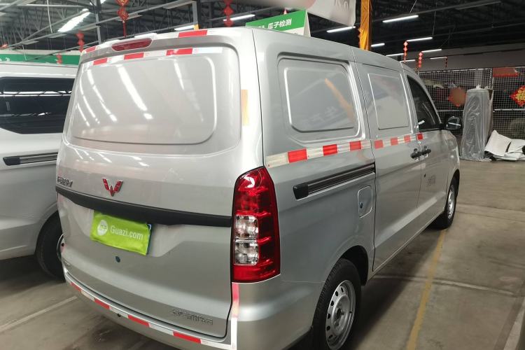 Used Wuling Hongguang V 2022 1.5L Jingqu Edition Enclosed-Window Vehicle with Hydraulic Power Steering LAR Exterior 5