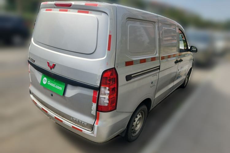 Used Wuling Hongguang V 2022 1.5L Jingqu Edition Enclosed-Window Vehicle with Hydraulic Power Steering LAR Exterior 5